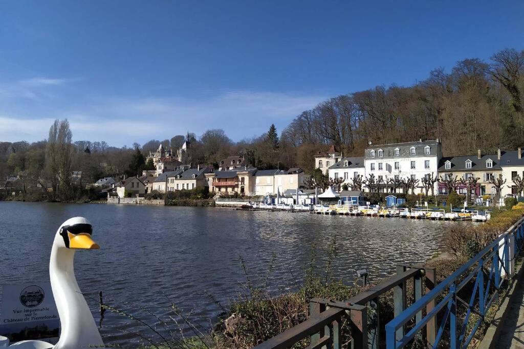 Appartement Vintage Avec Vue Sur Le Chateau Pierrefonds Exterior foto